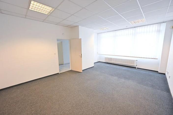 Pronájem kanceláře, Praha - Prosek, Litvínovská, 309 m2
