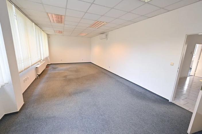 Pronájem kanceláře, Praha - Prosek, Litvínovská, 309 m2