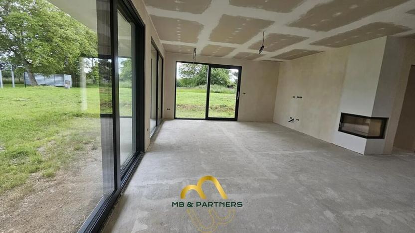 Prodej komerční nemovitosti, Doubravička, 195 m2