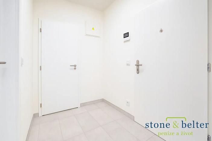 Pronájem bytu 1+kk, Praha - Hlubočepy, Fabiánové, 31 m2