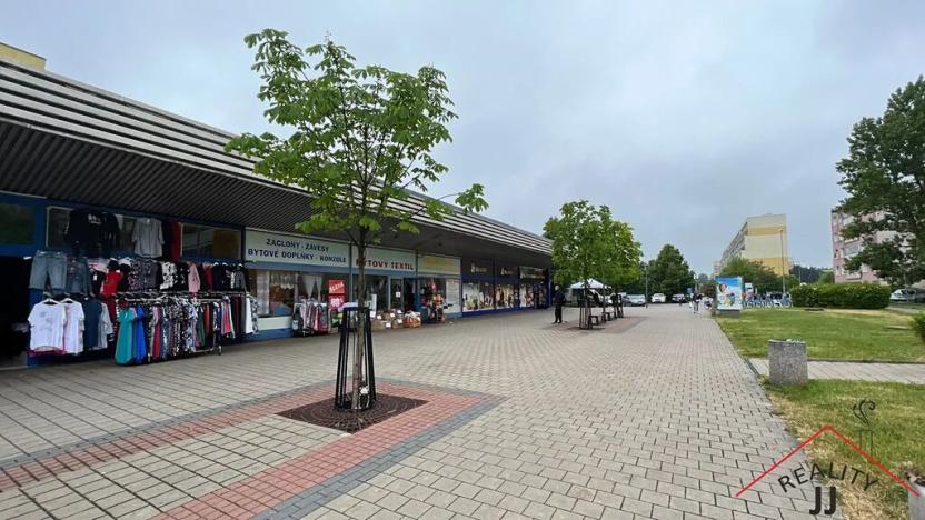 Pronájem obchodního prostoru, Kladno, Václavské náměstí, 292 m2