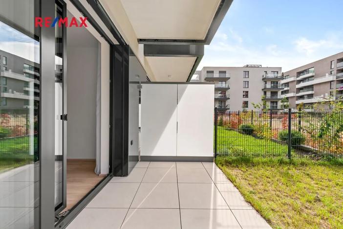 Pronájem bytu 1+kk, Praha - Žižkov, Šrámkové, 36 m2