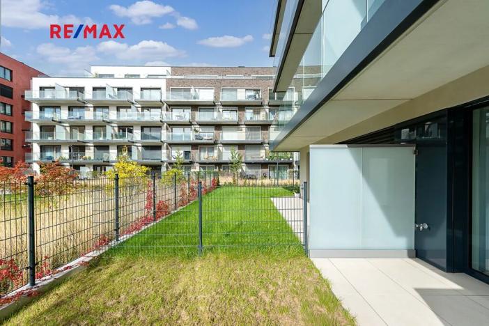 Pronájem bytu 1+kk, Praha - Žižkov, Šrámkové, 36 m2