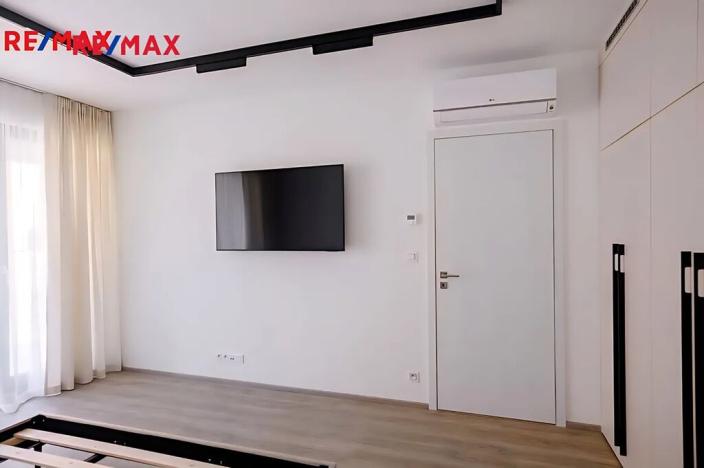 Pronájem bytu 2+kk, Praha - Libeň, Kotlaska, 59 m2