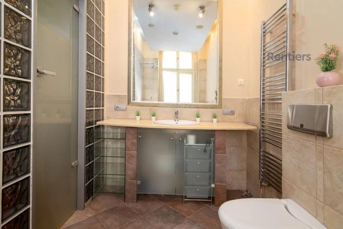 Pronájem bytu 1+kk, Praha - Smíchov, Na Valentince, 48 m2