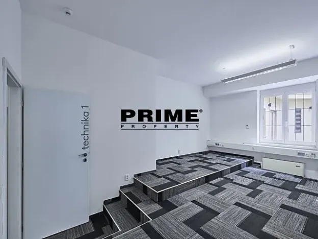 Pronájem kanceláře, Praha - Nové Město, Soukenická, 244 m2