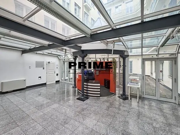 Pronájem kanceláře, Praha - Nové Město, Soukenická, 212 m2