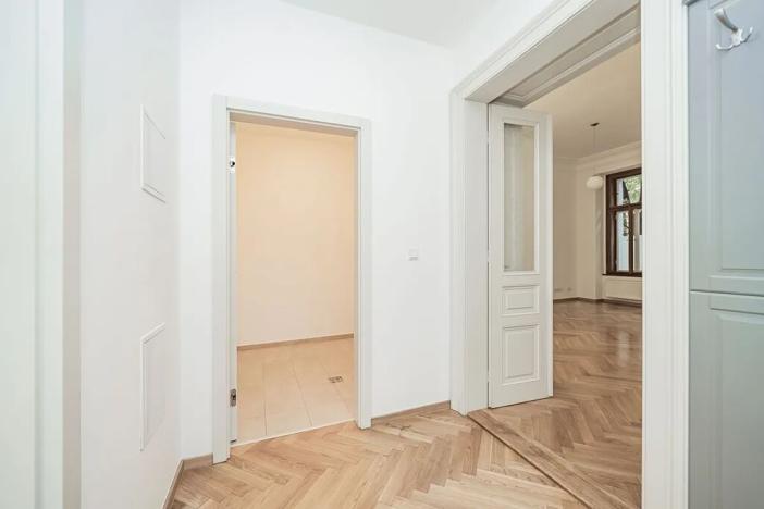Pronájem bytu 2+kk, Praha - Vinohrady, Balbínova, 68 m2