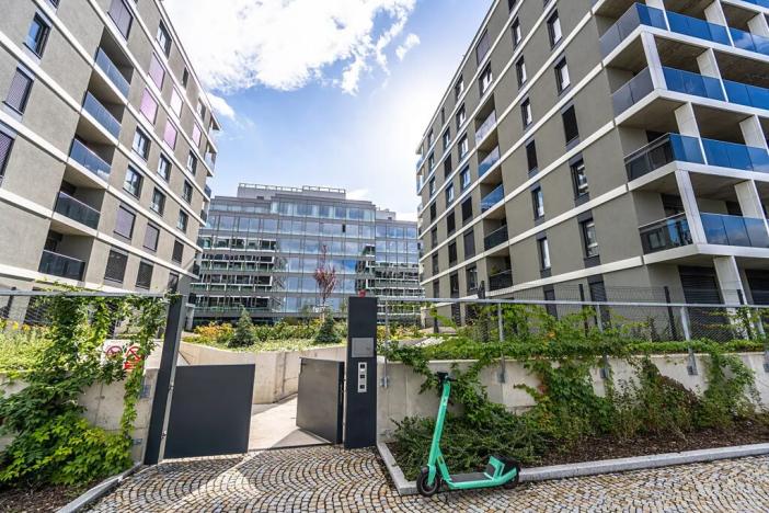 Pronájem bytu 2+kk, Praha - Karlín, Sokolova, 59 m2