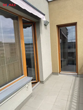 Prodej bytu 3+kk, Praha - Hloubětín, Modrého, 85 m2