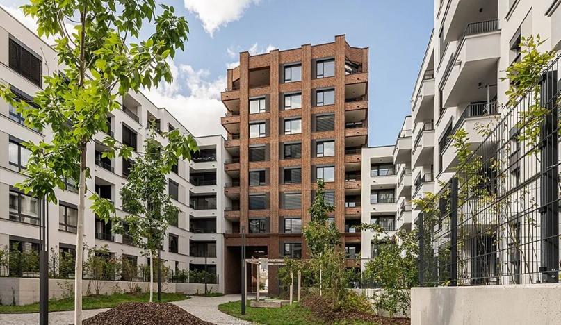 Pronájem garážového stání, Praha - Nusle, Závišova, 14 m2