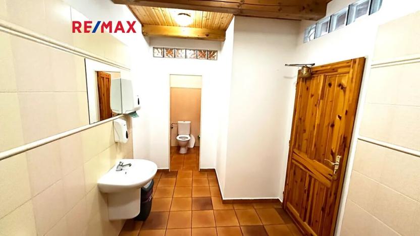 Pronájem obchodního prostoru, Kladno, Jana Palacha, 163 m2