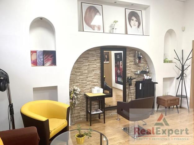 Pronájem obchodního prostoru, Praha - Smíchov, Štefánikova, 42 m2