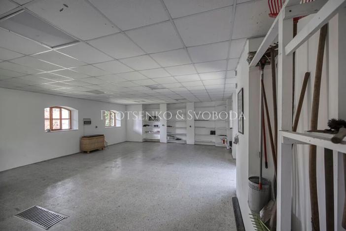 Prodej kanceláře, Křižanov, Benešovo náměstí, 530 m2