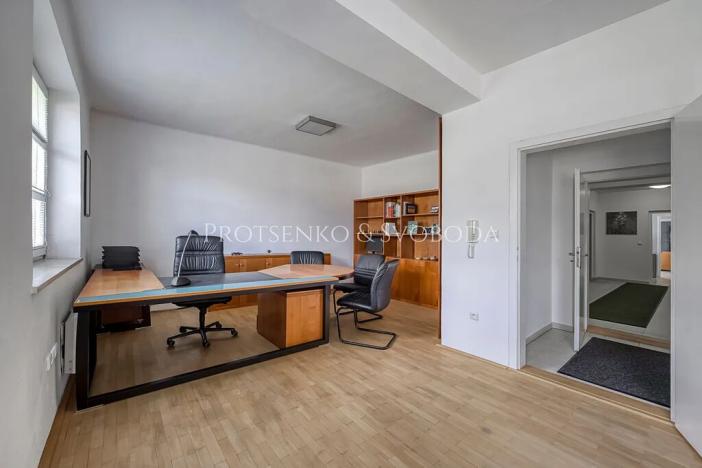 Prodej činžovního domu, Křižanov, Benešovo náměstí, 530 m2