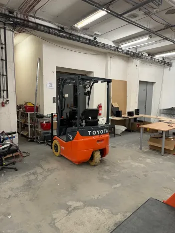 Pronájem skladu, Praha - Ruzyně, Drnovská, 3000 m2