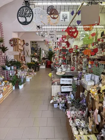 Pronájem atypického bytu, Broumov, Mírové náměstí, 120 m2