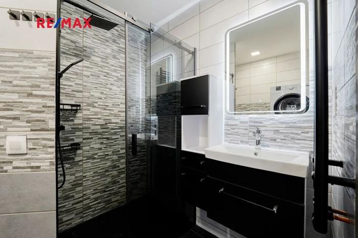 Prodej bytu 1+1, Chodová Planá, 35 m2