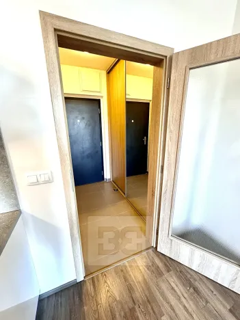 Pronájem bytu 2+kk, Praha - Letňany, Škrábkových, 41 m2