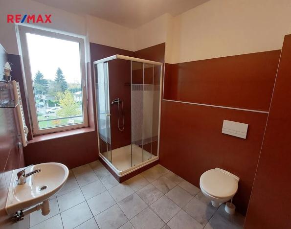 Pronájem bytu 1+kk, Velký Osek, U hřiště, 39 m2