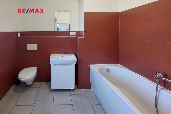 Pronájem bytu 3+kk, Velký Osek, U hřiště, 76 m2