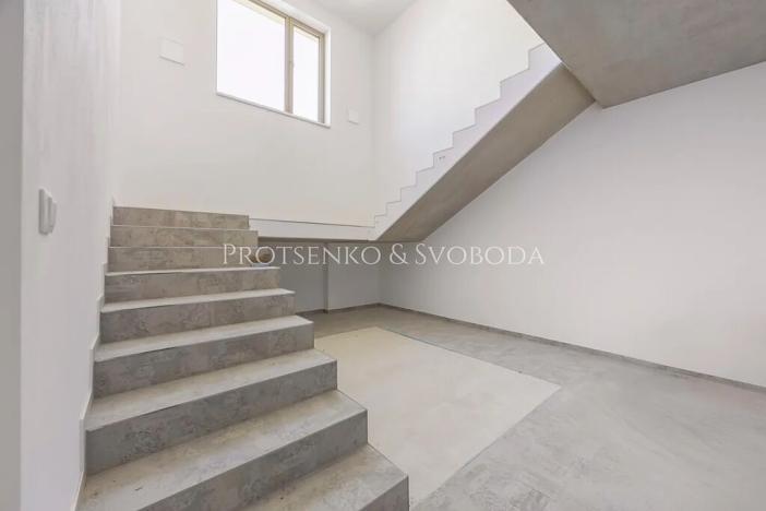 Pronájem kanceláře, Velká Bíteš, 937 m2