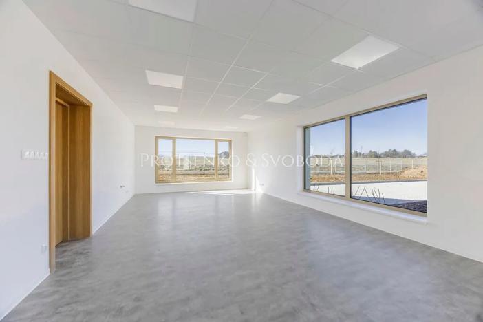Pronájem kanceláře, Velká Bíteš, 937 m2