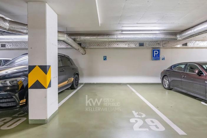 Pronájem bytu 2+kk, Praha - Žižkov, Pitterova, 77 m2