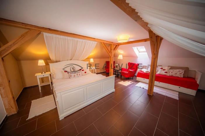 Prodej vícegeneračního domu, Nové Hrady, 880 m2