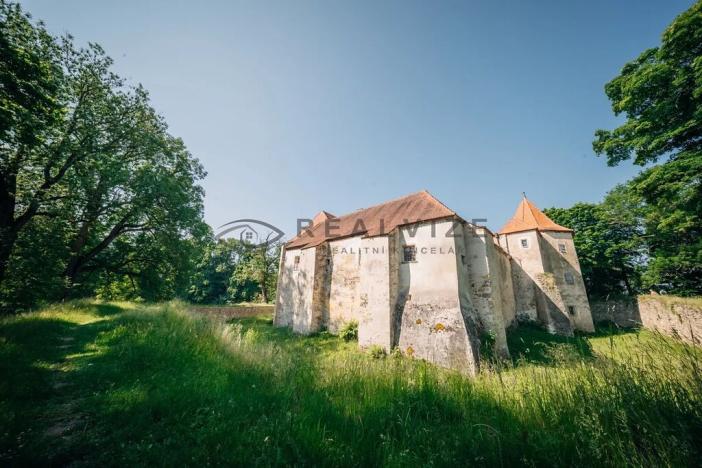 Prodej vícegeneračního domu, Nové Hrady, 880 m2