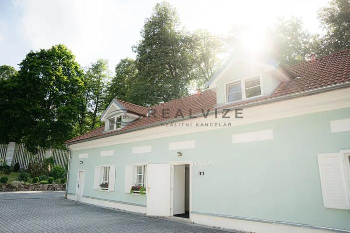 Prodej domu, Nové Hrady, 880 m2