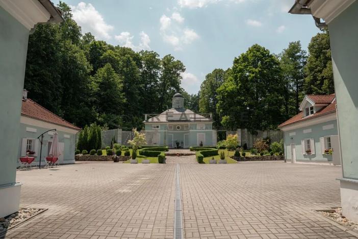 Prodej domu, Nové Hrady, 880 m2