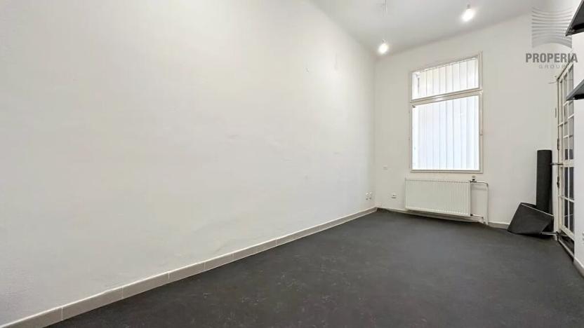 Pronájem skladu, Brno, Antonínská, 27 m2