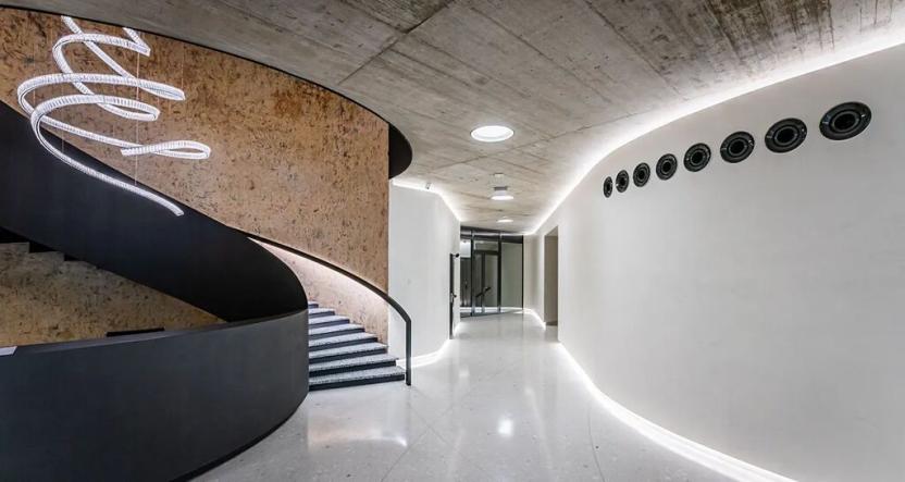 Pronájem kanceláře, Praha - Smíchov, Holečkova, 345 m2