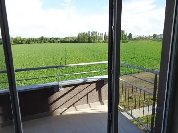 Pronájem bytu 1+kk, Praha - Letňany, Kadečkové, 35 m2