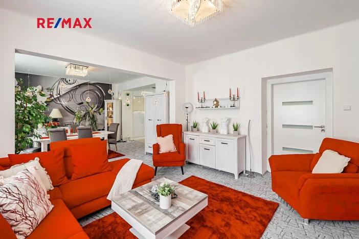 Prodej činžovního domu, České Velenice, Komenského, 247 m2