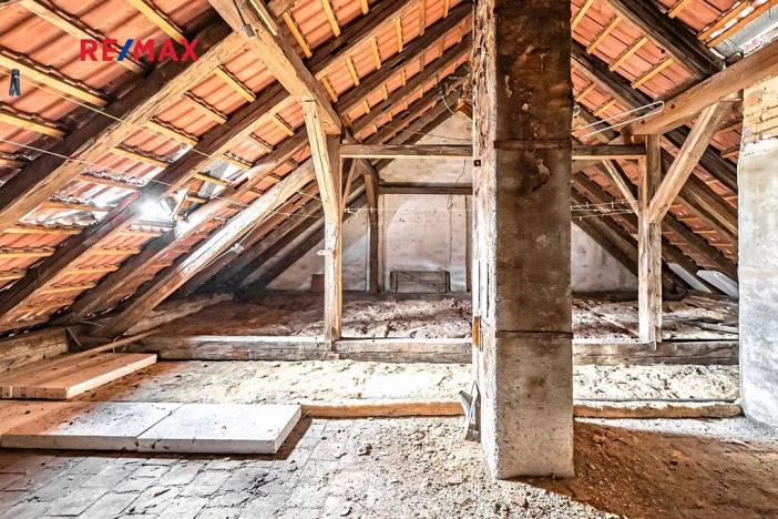 Prodej vícegeneračního domu, České Velenice, Komenského, 247 m2