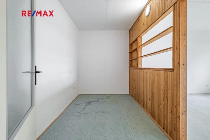 Pronájem bytu 1+1, Jindřichův Hradec, sídliště Vajgar, 43 m2