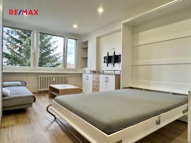 Pronájem bytu 1+kk, Praha - Vokovice, Evropská, 25 m2