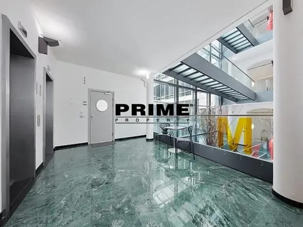 Pronájem kanceláře, Praha - Nové Město, Krakovská, 412 m2