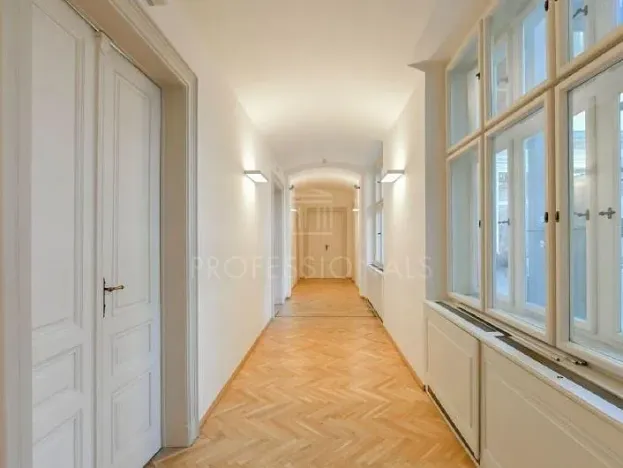 Pronájem kanceláře, Praha - Nové Město, Václavské náměstí, 195 m2