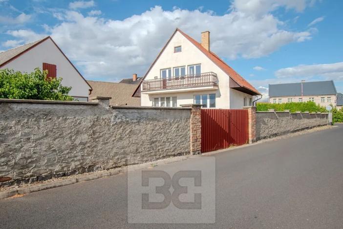 Prodej rodinného domu, Hrobce, Hlavní, 238 m2