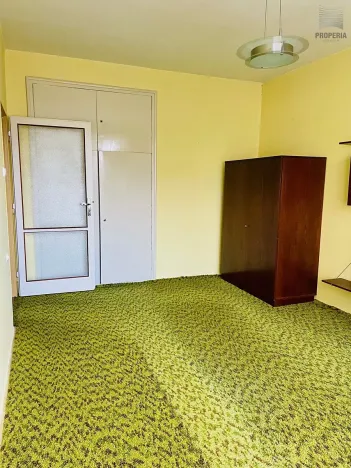 Prodej bytu 3+1, Karlovy Vary, Šumavská, 66 m2