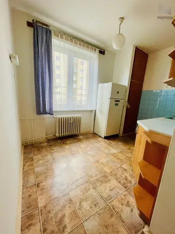 Prodej bytu 3+1, Karlovy Vary, Šumavská, 66 m2