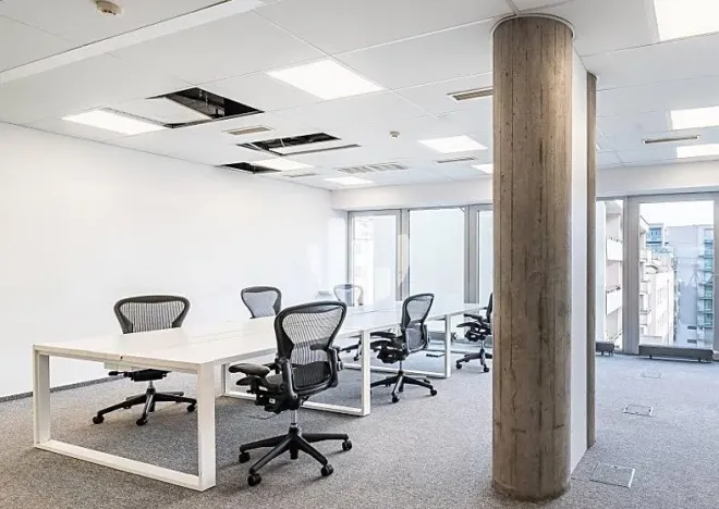 Pronájem kanceláře, Praha - Karlín, Thámova, 297 m2