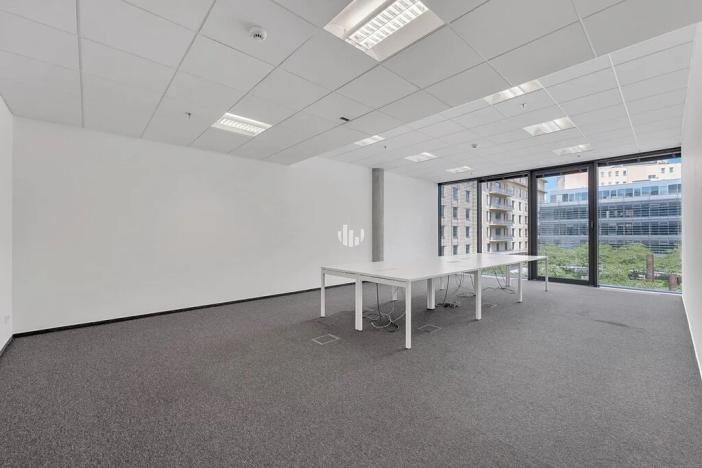 Pronájem kanceláře, Praha - Holešovice, Jankovcova, 603 m2