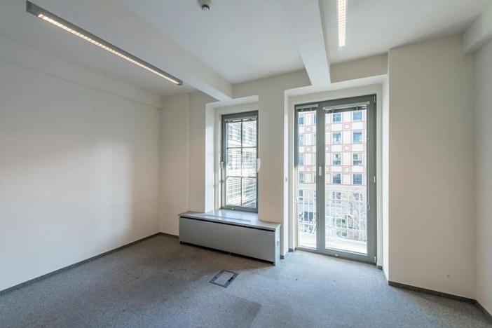 Pronájem kanceláře, Praha - Holešovice, Jankovcova, 237 m2