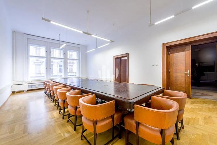 Pronájem kanceláře, Praha - Nové Město, Opletalova, 161 m2