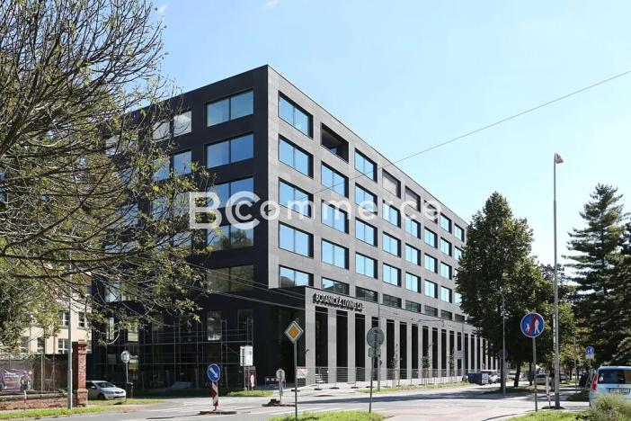 Pronájem kanceláře, Brno, 500 m2