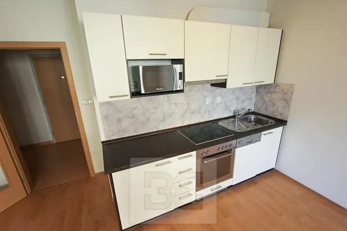 Pronájem bytu 1+kk, Praha - Hostivař, Rižská, 34 m2